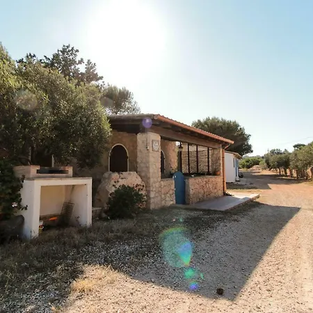 Dammusi Del Sole Aparthotel 3*