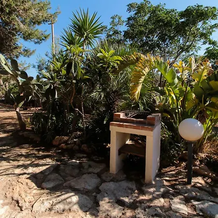 Dammusi Del Sole شقة فندقية *