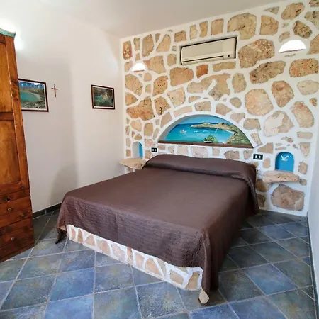 Aparthotel Dammusi Del Sole 3*