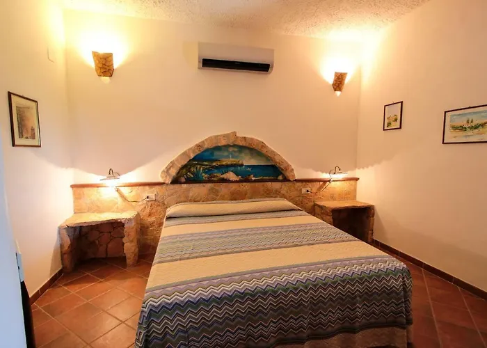 Dammusi Del Sole Aparthotel 3*