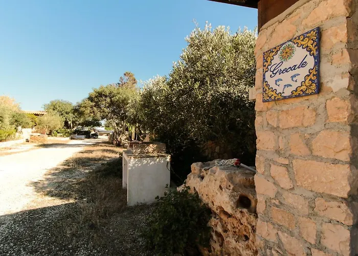 Dammusi Del Sole Aparthotel Lampedusa