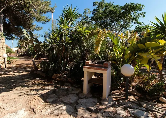 Dammusi Del Sole Aparthotel 3*