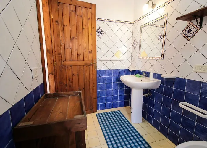 Aparthotel Dammusi Del Sole 3*