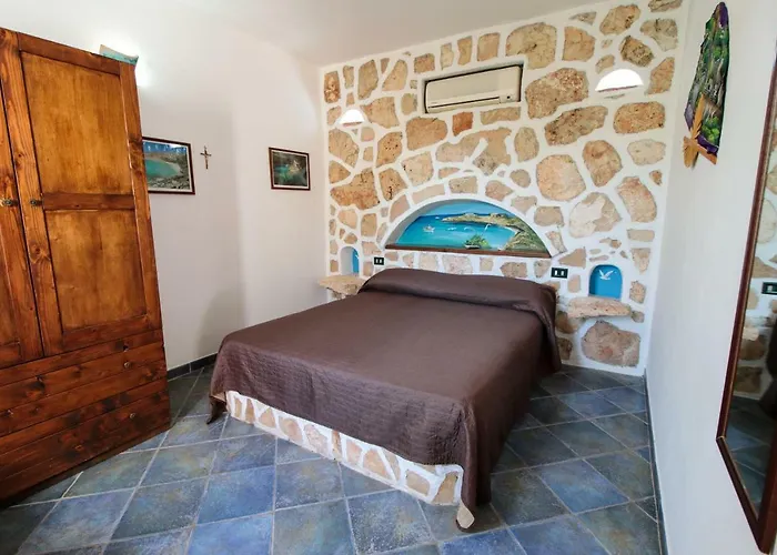 Aparthotel Dammusi Del Sole 3*